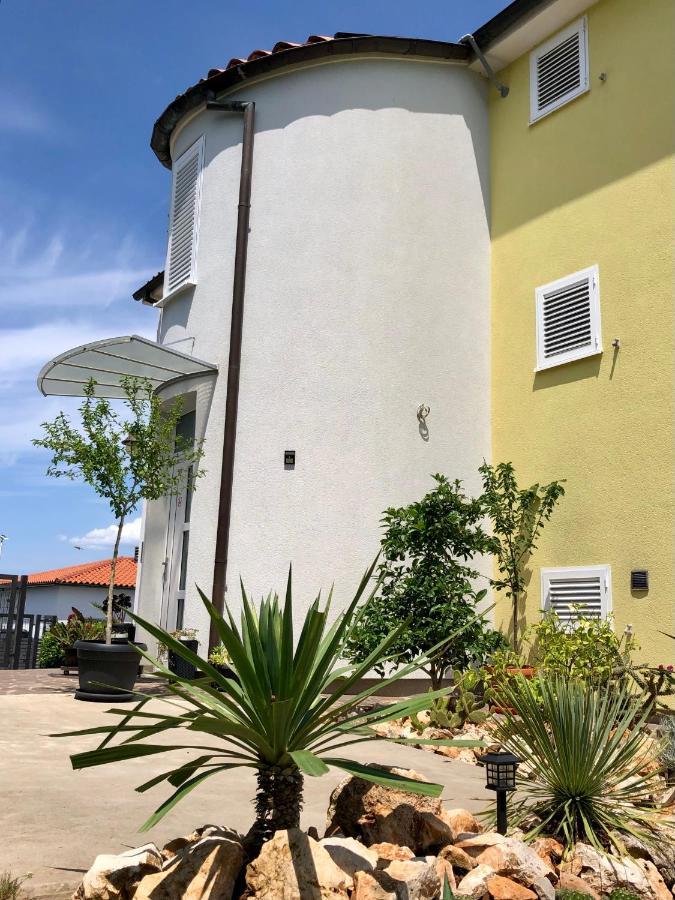 Goldfinch Estate Διαμέρισμα Banjole Εξωτερικό φωτογραφία
